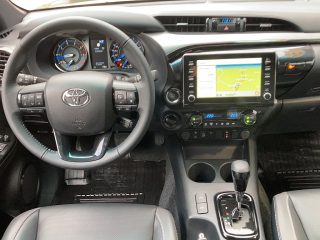 Toyota Hilux DK Invincible 2.8 TD 4WD Automatik PROMPT!