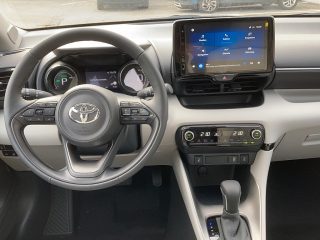 Toyota Yaris 1,5 VVT-i Hybrid Lounge Aut. + NAVI + LED + UVM!