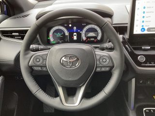 Toyota Corolla Cross 2,0 Hybrid Active Drive AWD!