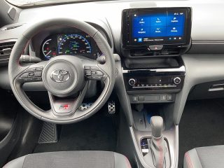 Toyota Yaris Cross 1,5 VVT-i Hybrid GR Sport/ PROMPT !!